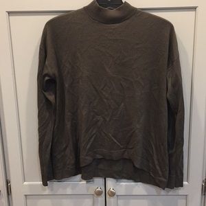 Uniqlo women’s mock neck